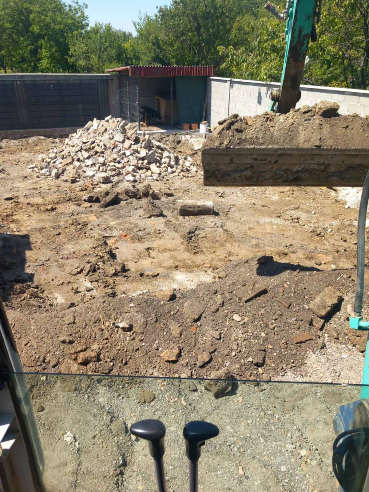 Iskop mini bagerom od 5 tona